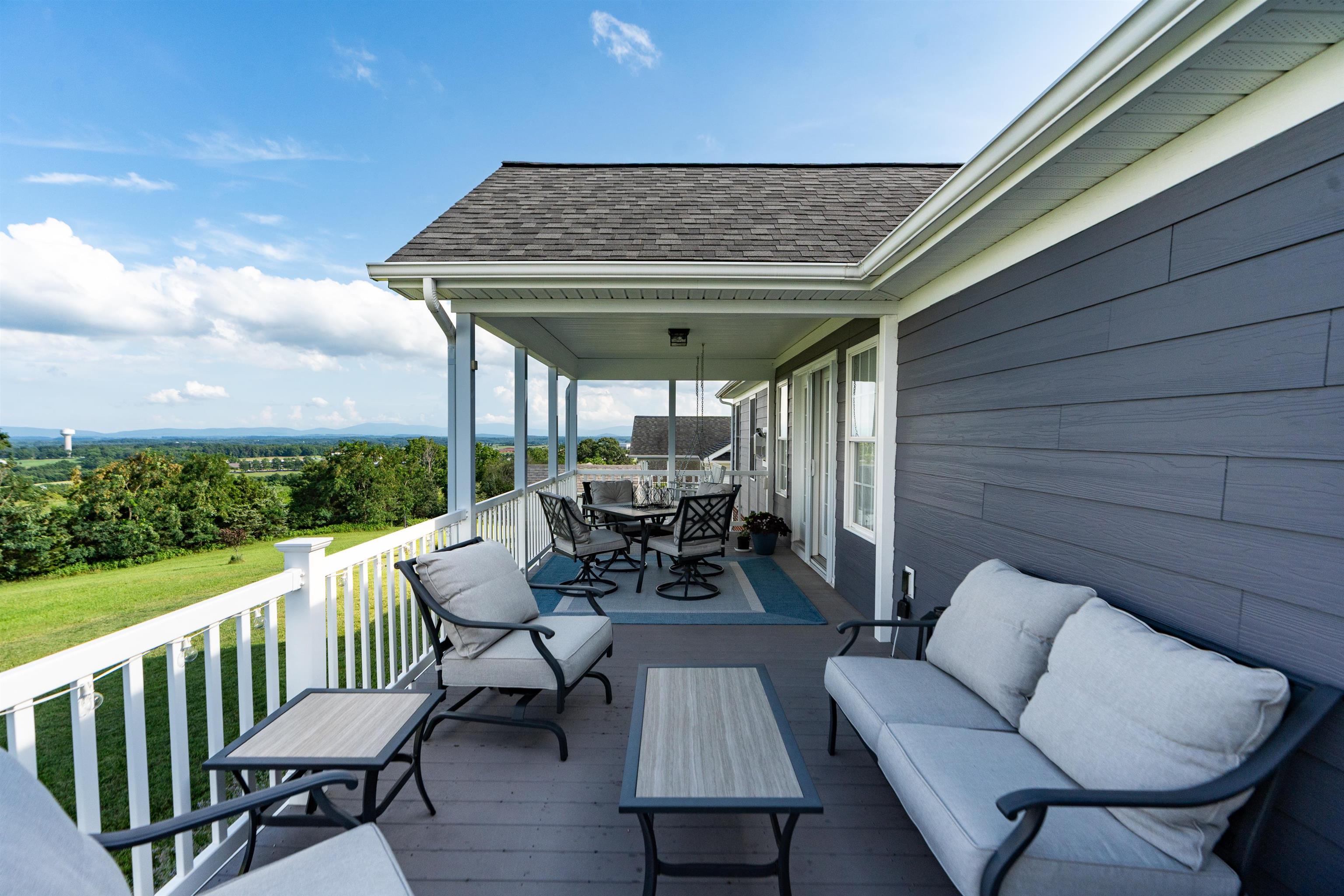 203 STONEWALL JACKSON BLVD, STAUNTON, Virginia 24401, 4 Bedrooms Bedrooms, ,2 BathroomsBathrooms,Residential,203 STONEWALL JACKSON BLVD,667437 MLS # 667437