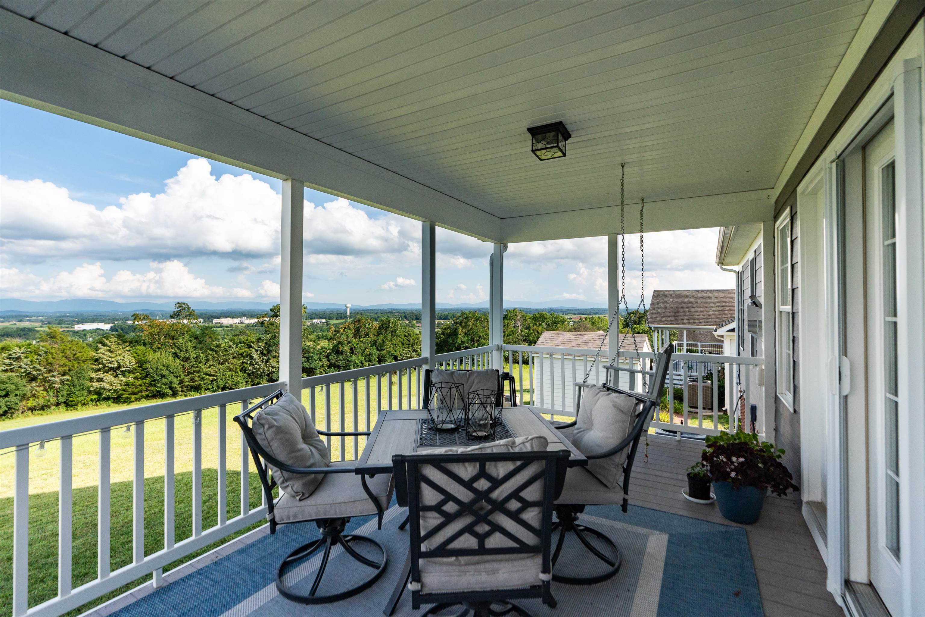203 STONEWALL JACKSON BLVD, STAUNTON, Virginia 24401, 4 Bedrooms Bedrooms, ,2 BathroomsBathrooms,Residential,203 STONEWALL JACKSON BLVD,667437 MLS # 667437