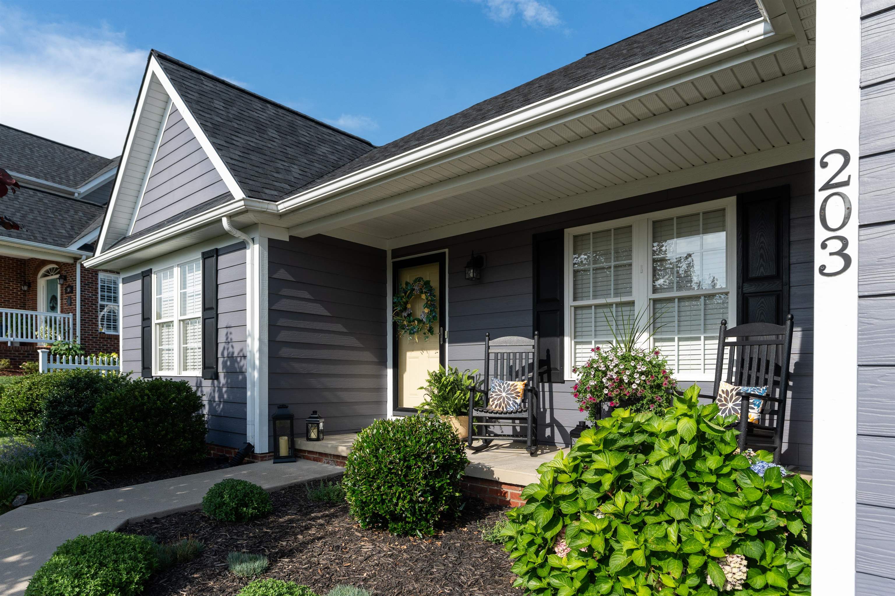 203 STONEWALL JACKSON BLVD, STAUNTON, Virginia 24401, 4 Bedrooms Bedrooms, ,2 BathroomsBathrooms,Residential,203 STONEWALL JACKSON BLVD,667437 MLS # 667437
