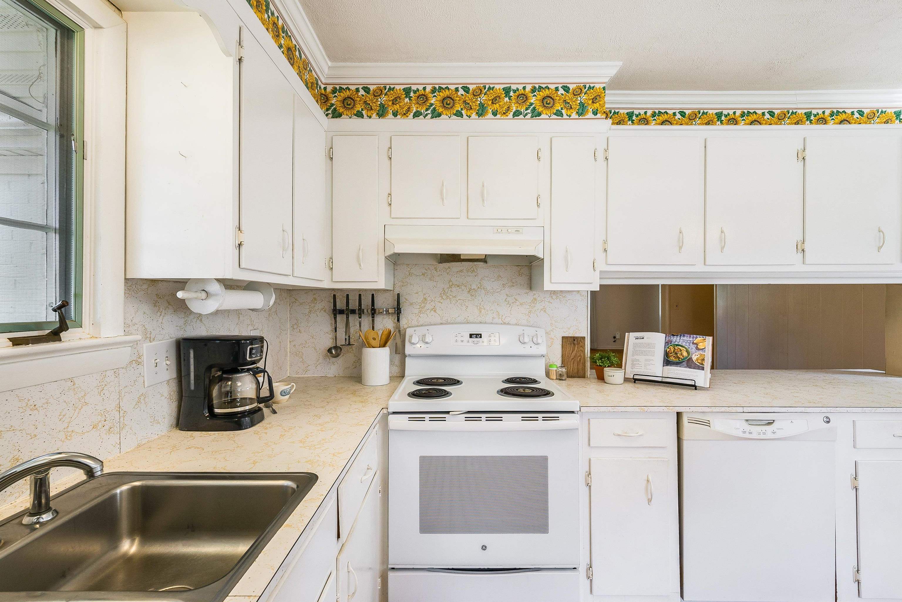 826 KENT RD, WAYNESBORO, Virginia 22980, 4 Bedrooms Bedrooms, ,2 BathroomsBathrooms,Residential,826 KENT RD,667440 MLS # 667440