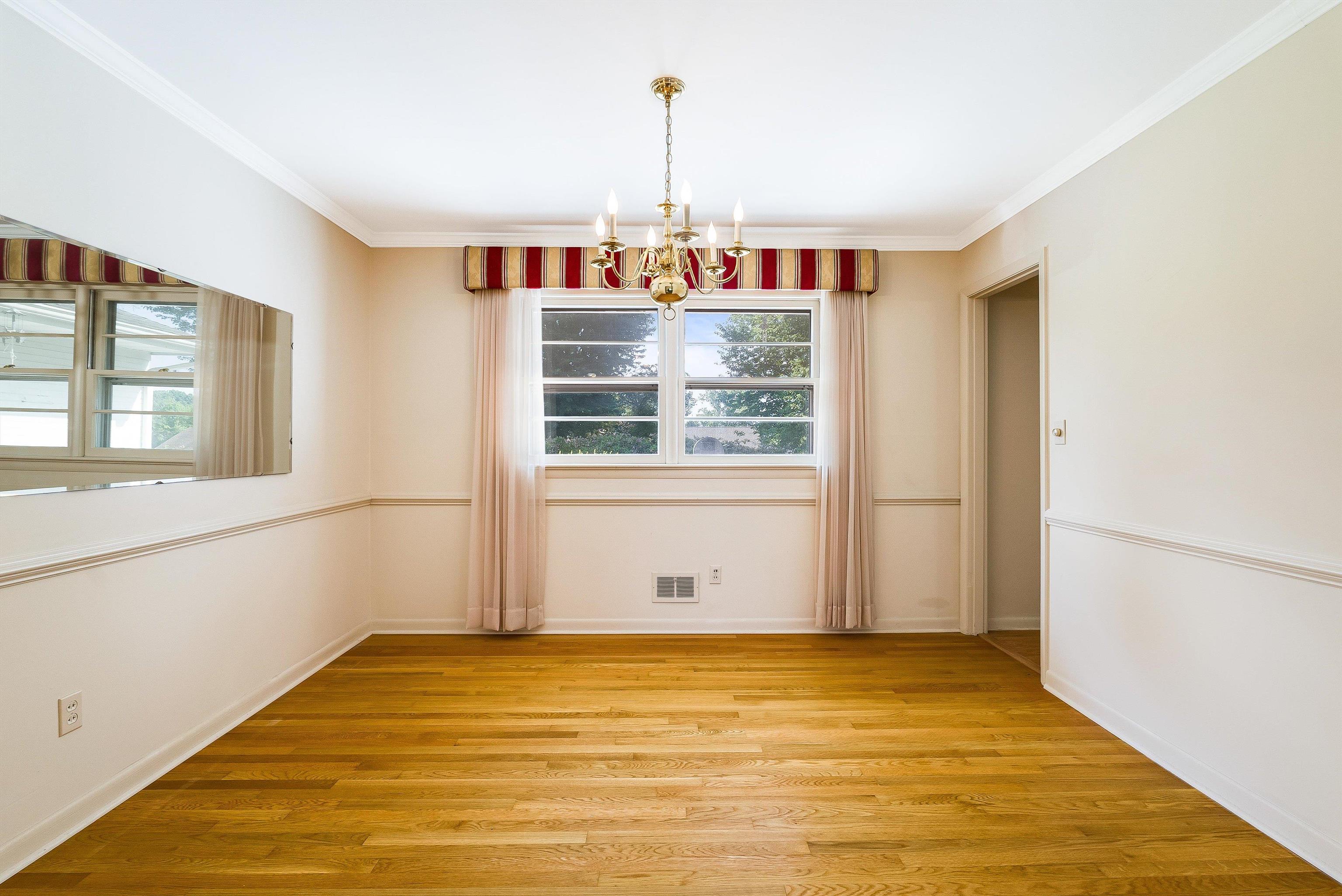 826 KENT RD, WAYNESBORO, Virginia 22980, 4 Bedrooms Bedrooms, ,2 BathroomsBathrooms,Residential,826 KENT RD,667440 MLS # 667440
