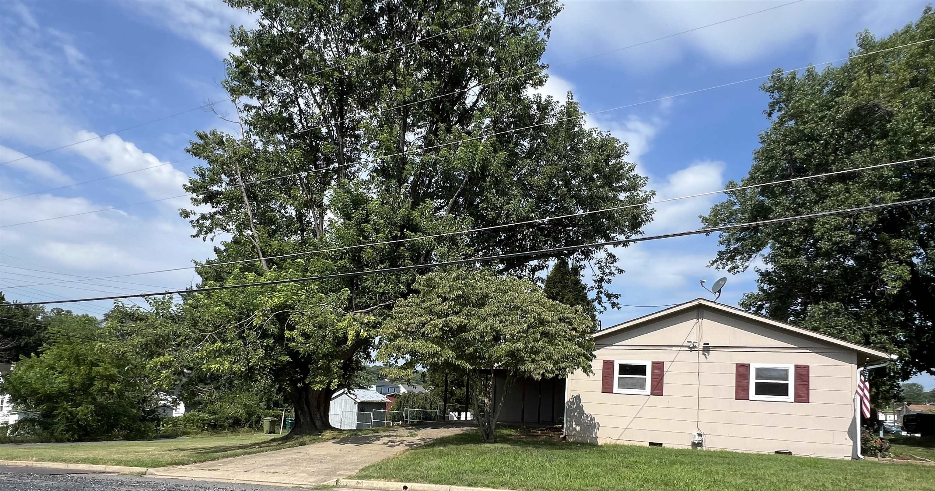 1600 MONROE ST, WAYNESBORO, Virginia 22980, 3 Bedrooms Bedrooms, ,1 BathroomBathrooms,Residential,1600 MONROE ST,667446 MLS # 667446