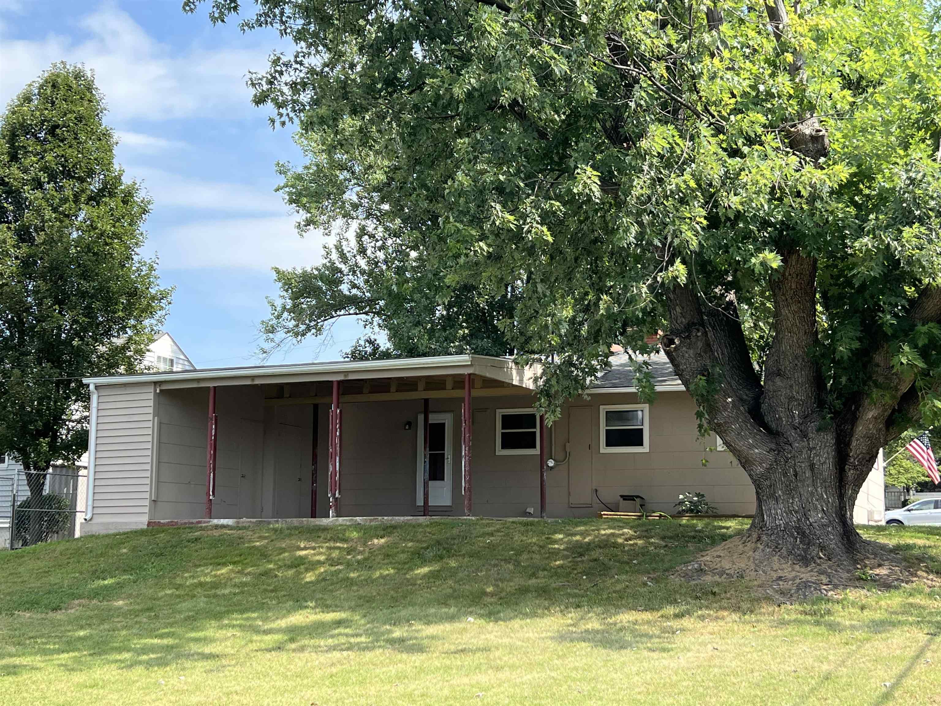 1600 MONROE ST, WAYNESBORO, Virginia 22980, 3 Bedrooms Bedrooms, ,1 BathroomBathrooms,Residential,1600 MONROE ST,667446 MLS # 667446