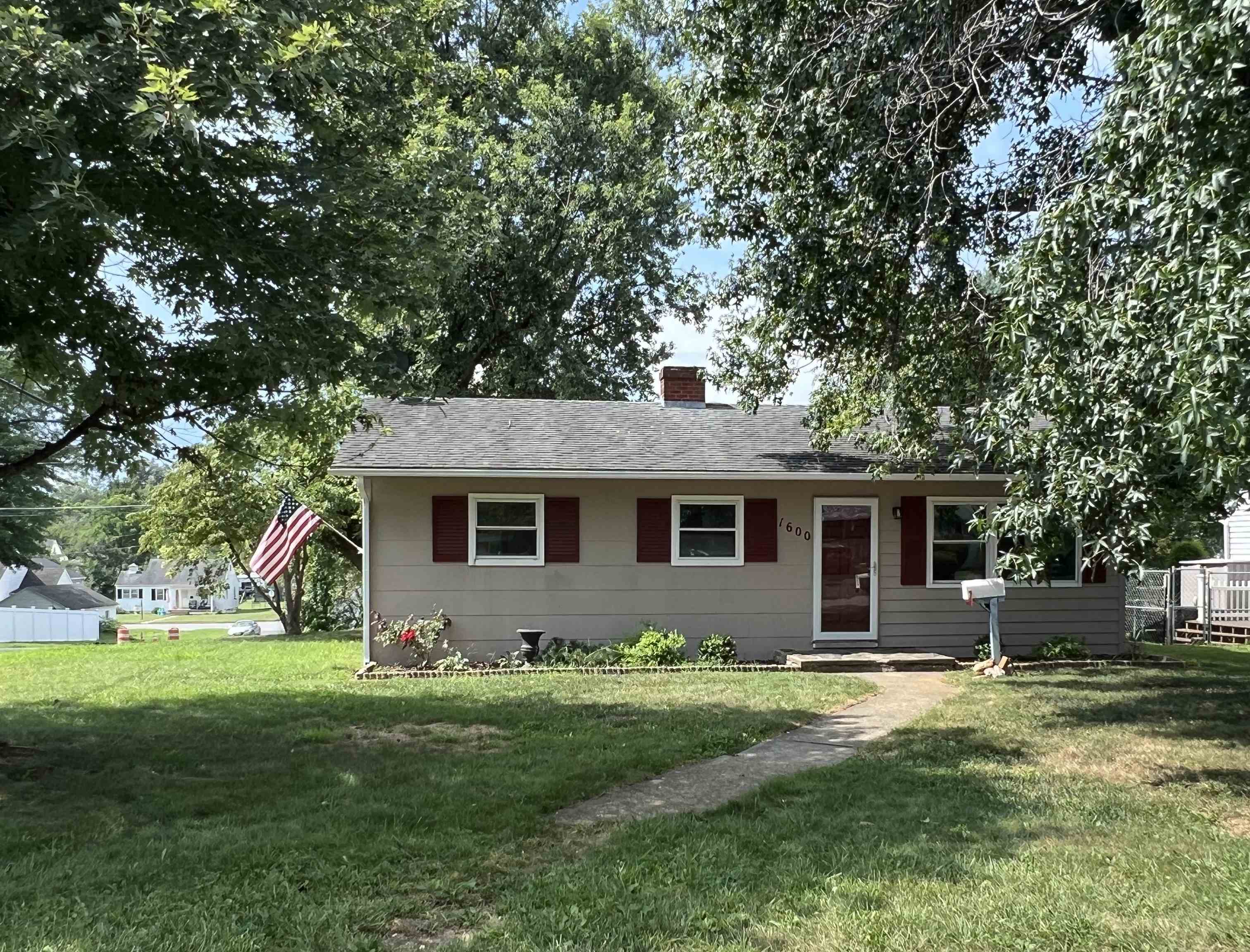 1600 MONROE ST, WAYNESBORO, Virginia 22980, 3 Bedrooms Bedrooms, ,1 BathroomBathrooms,Residential,1600 MONROE ST,667446 MLS # 667446