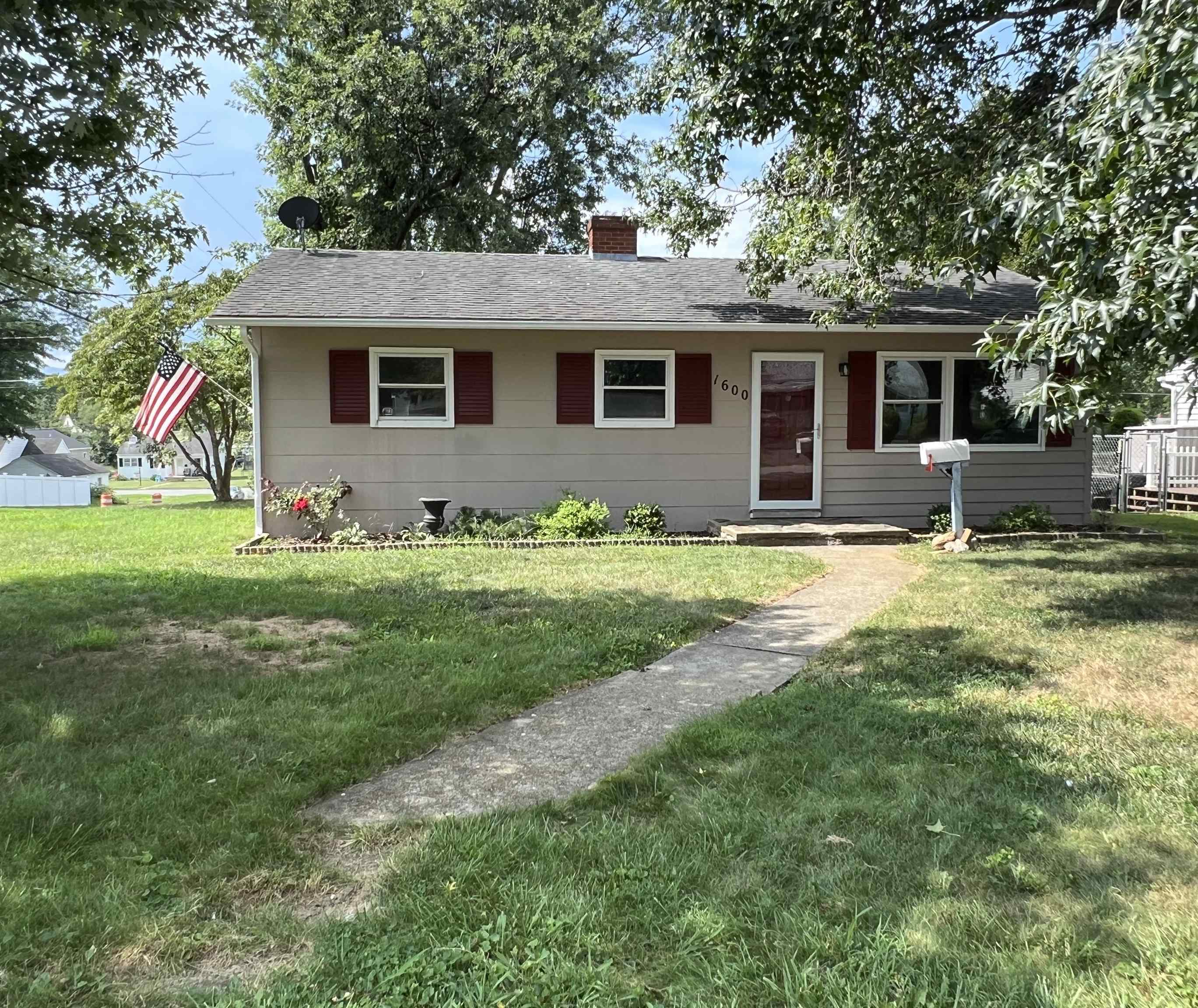 1600 MONROE ST, WAYNESBORO, Virginia 22980, 3 Bedrooms Bedrooms, ,1 BathroomBathrooms,Residential,1600 MONROE ST,667446 MLS # 667446