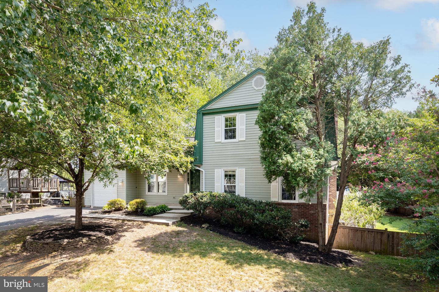 15221 BICENTENNIAL CT, CHANTILLY, Virginia 20151, 4 Bedrooms Bedrooms, ,2 BathroomsBathrooms,Residential,For sale,15221 BICENTENNIAL CT,VAFX2250182 MLS # VAFX2250182