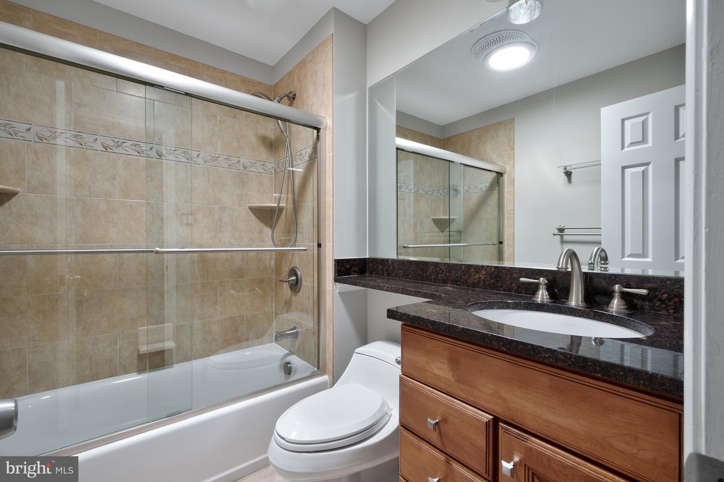 15221 BICENTENNIAL CT, CHANTILLY, Virginia 20151, 4 Bedrooms Bedrooms, ,2 BathroomsBathrooms,Residential,For sale,15221 BICENTENNIAL CT,VAFX2250182 MLS # VAFX2250182