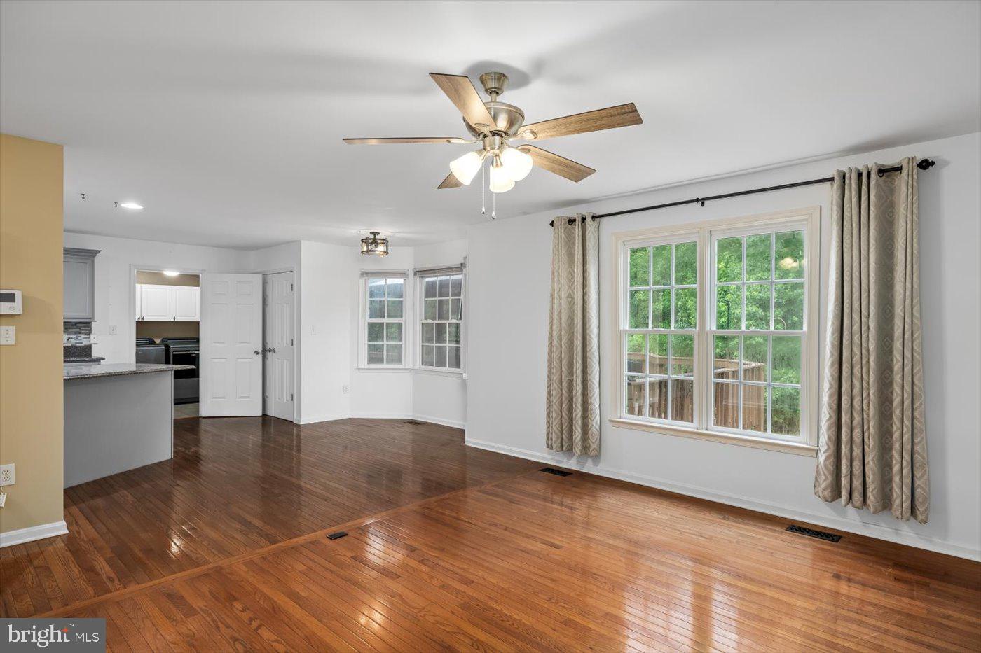 28 ROLLINGSIDE DR, FREDERICKSBURG, Virginia 22406, 5 Bedrooms Bedrooms, ,3 BathroomsBathrooms,Residential,For sale,28 ROLLINGSIDE DR,VAST2040198 MLS # VAST2040198