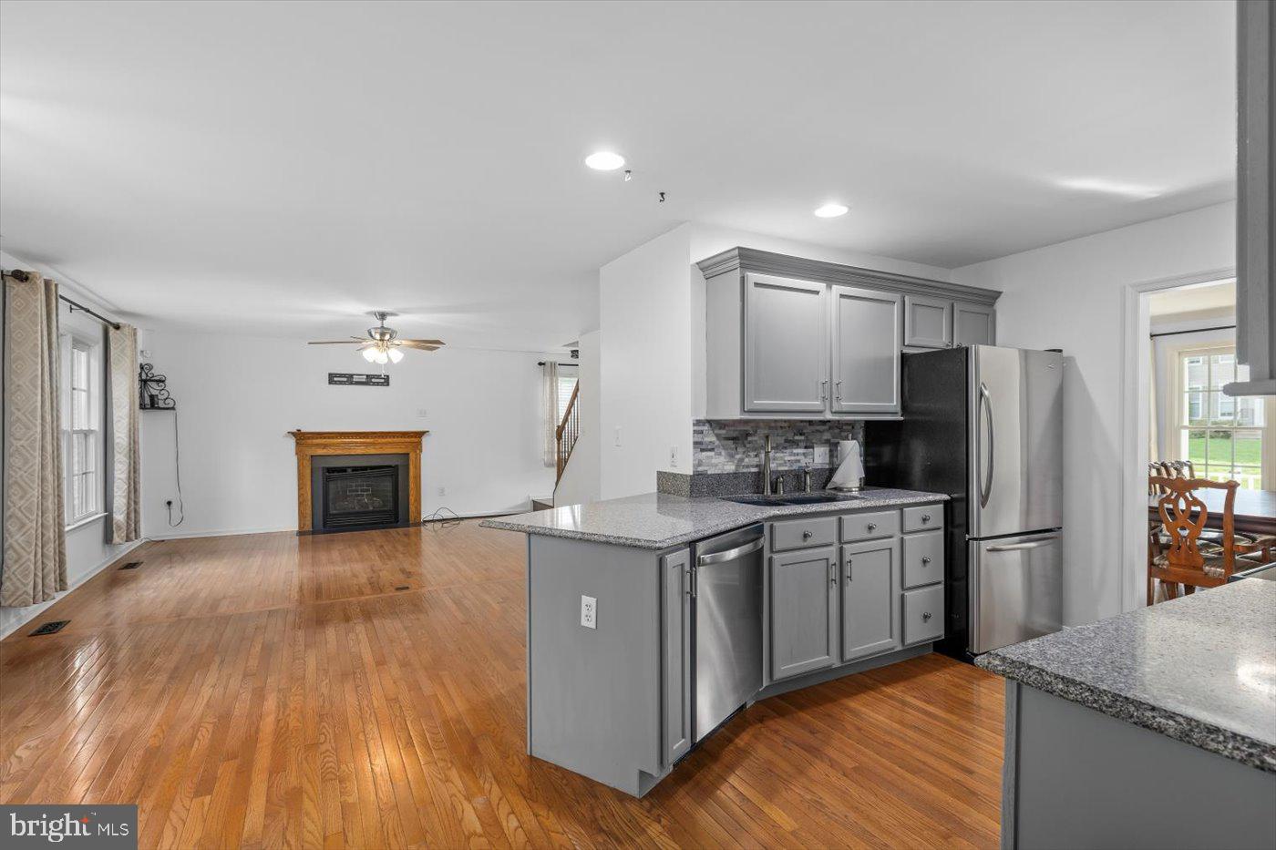 28 ROLLINGSIDE DR, FREDERICKSBURG, Virginia 22406, 5 Bedrooms Bedrooms, ,3 BathroomsBathrooms,Residential,For sale,28 ROLLINGSIDE DR,VAST2040198 MLS # VAST2040198