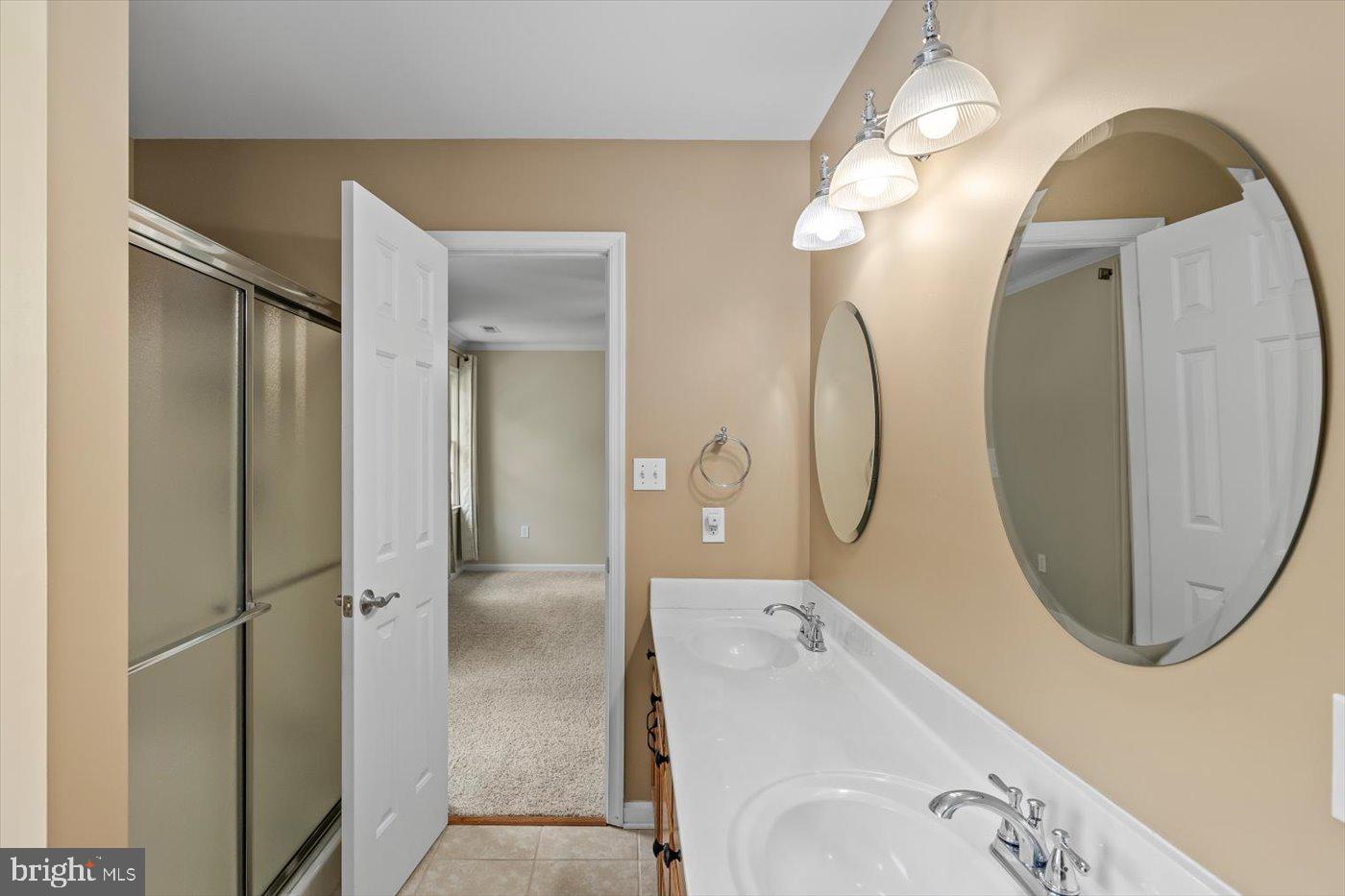 28 ROLLINGSIDE DR, FREDERICKSBURG, Virginia 22406, 5 Bedrooms Bedrooms, ,3 BathroomsBathrooms,Residential,For sale,28 ROLLINGSIDE DR,VAST2040198 MLS # VAST2040198