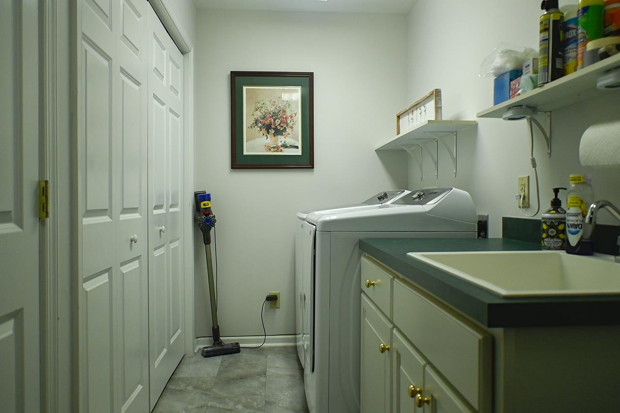 2260 LAKE TERRACE DR, HARRISONBURG, Virginia 22802, 2 Bedrooms Bedrooms, ,2 BathroomsBathrooms,Residential,2260 LAKE TERRACE DR,667452 MLS # 667452