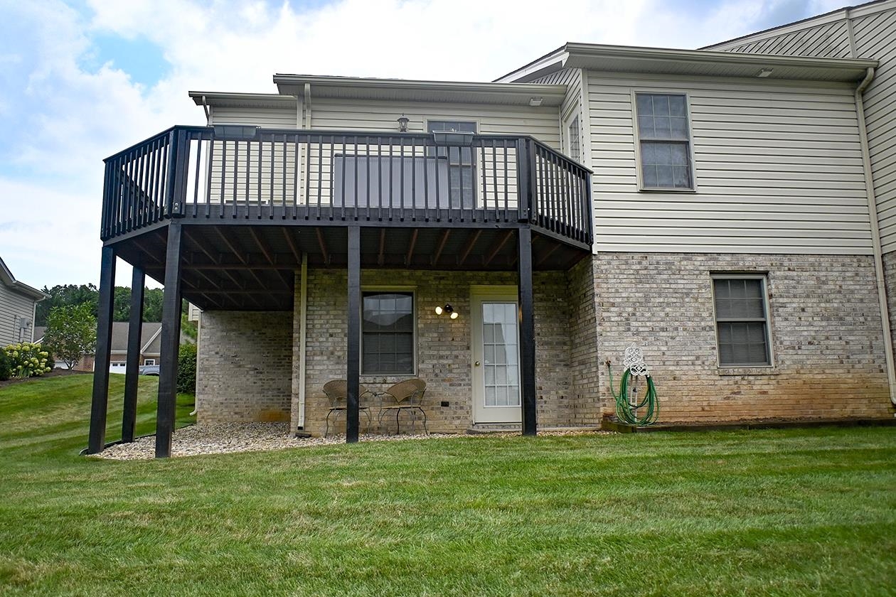 2260 LAKE TERRACE DR, HARRISONBURG, Virginia 22802, 2 Bedrooms Bedrooms, ,2 BathroomsBathrooms,Residential,2260 LAKE TERRACE DR,667452 MLS # 667452