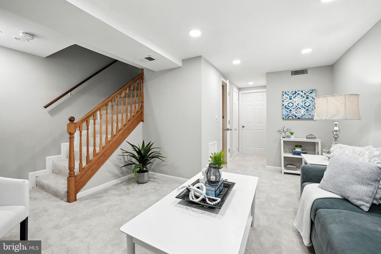 6900 RADCLIFFE DR, ALEXANDRIA, Virginia 22307, 2 Bedrooms Bedrooms, ,2 BathroomsBathrooms,Residential,For sale,6900 RADCLIFFE DR,VAFX2250532 MLS # VAFX2250532