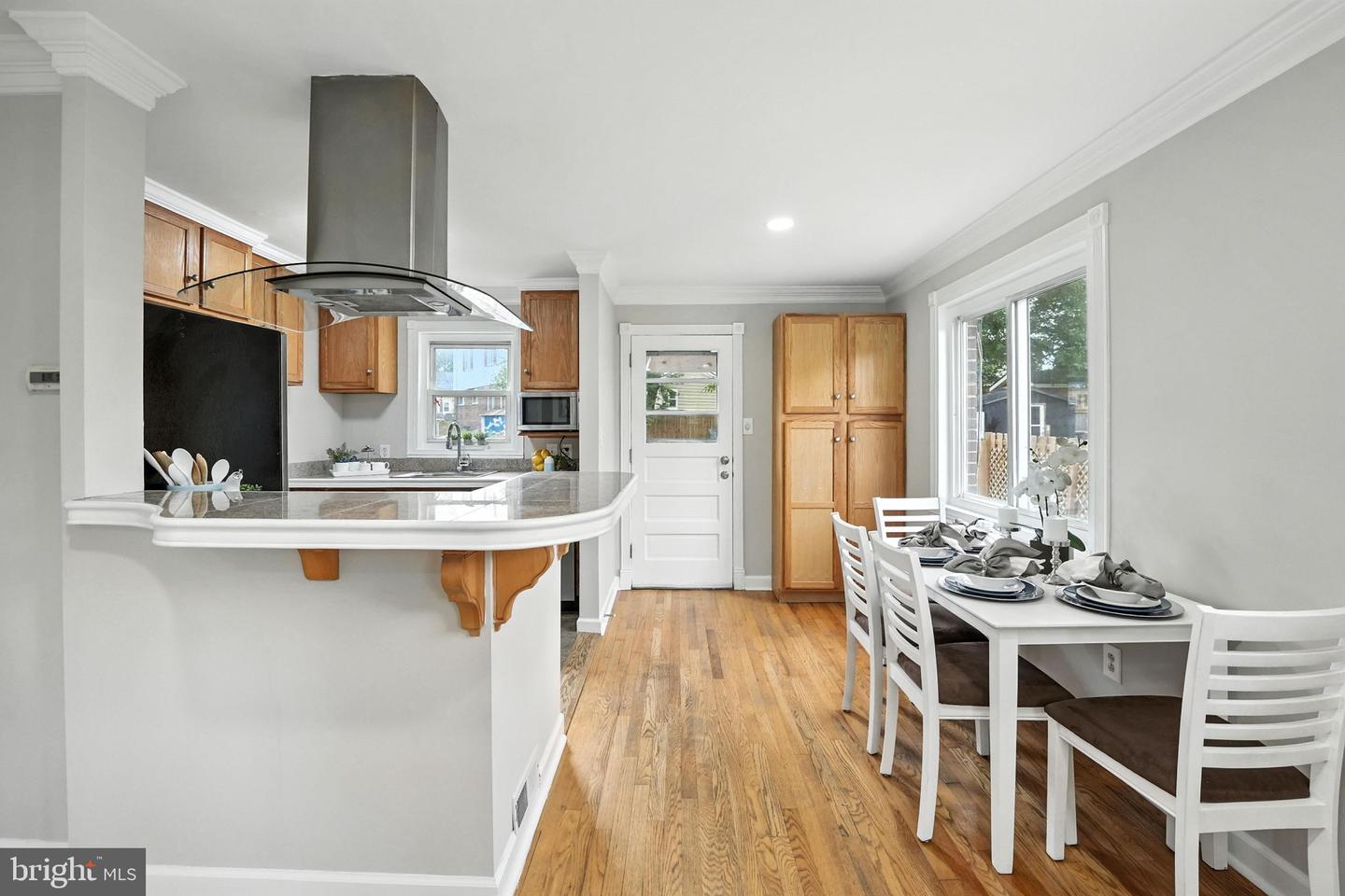6900 RADCLIFFE DR, ALEXANDRIA, Virginia 22307, 2 Bedrooms Bedrooms, ,2 BathroomsBathrooms,Residential,For sale,6900 RADCLIFFE DR,VAFX2250532 MLS # VAFX2250532