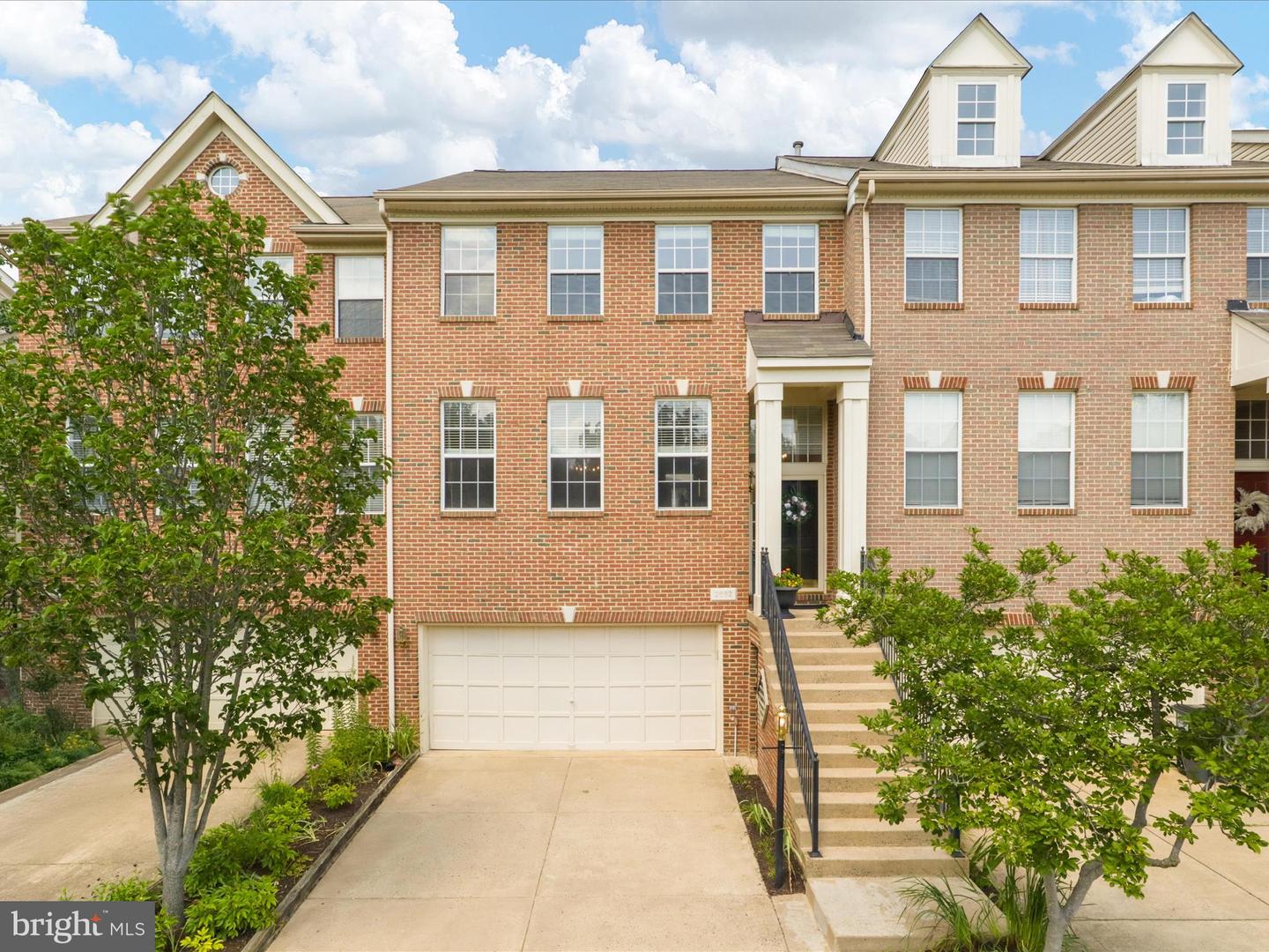 2662 LOGAN WOOD DR, HERNDON, Virginia 20171, 4 Bedrooms Bedrooms, ,3 BathroomsBathrooms,Residential,For sale,2662 LOGAN WOOD DR,VAFX2252786 MLS # VAFX2252786
