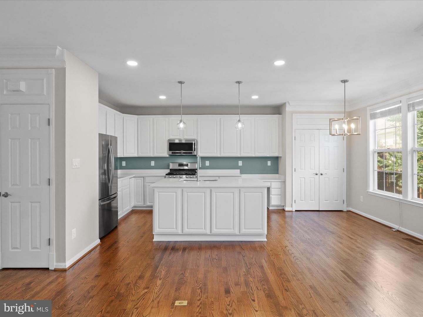 2662 LOGAN WOOD DR, HERNDON, Virginia 20171, 4 Bedrooms Bedrooms, ,3 BathroomsBathrooms,Residential,For sale,2662 LOGAN WOOD DR,VAFX2252786 MLS # VAFX2252786