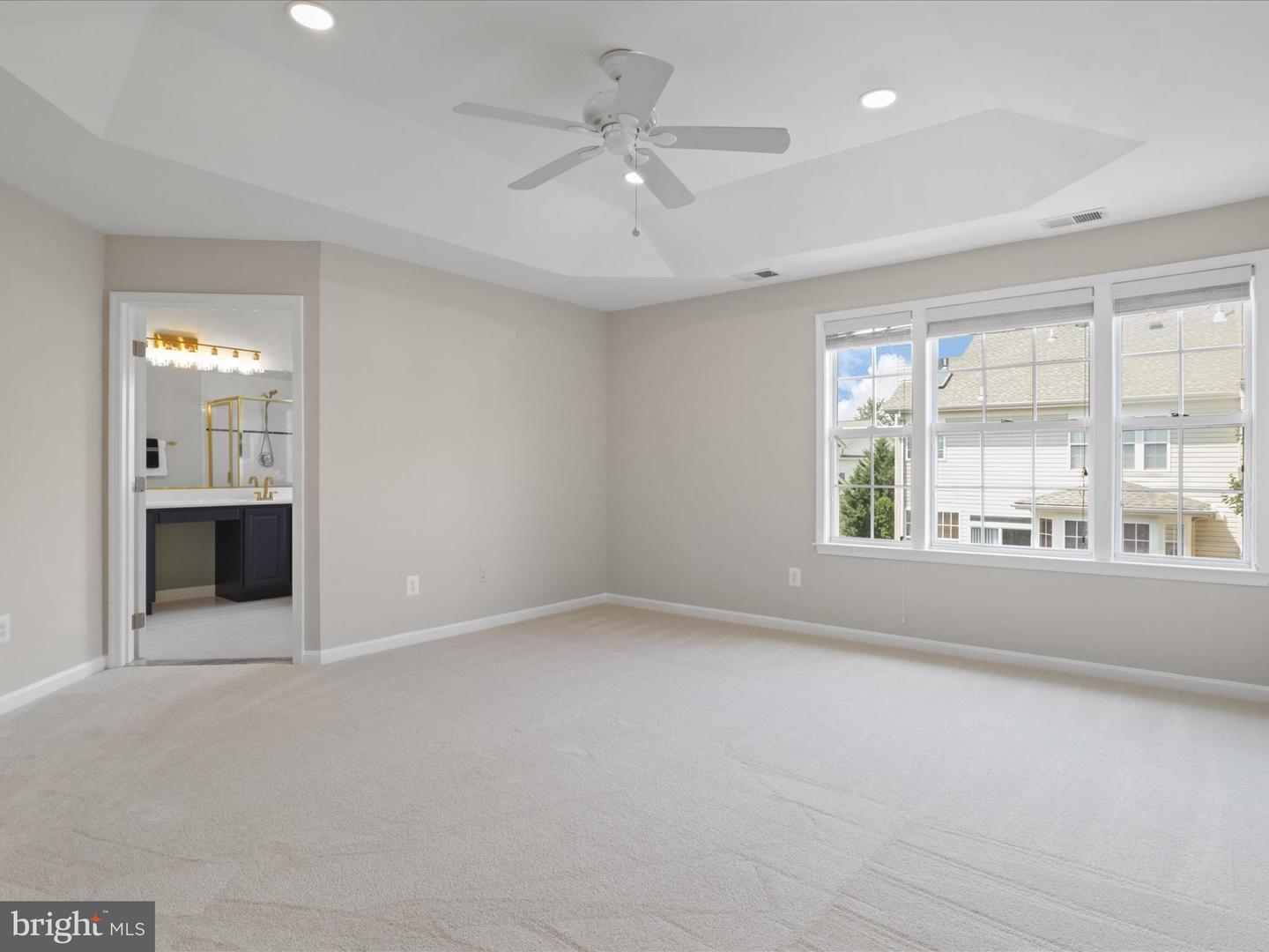 2662 LOGAN WOOD DR, HERNDON, Virginia 20171, 4 Bedrooms Bedrooms, ,3 BathroomsBathrooms,Residential,For sale,2662 LOGAN WOOD DR,VAFX2252786 MLS # VAFX2252786