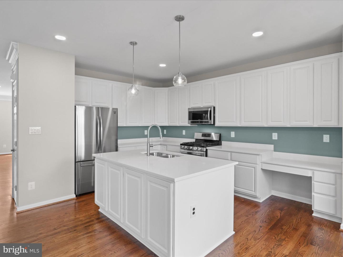 2662 LOGAN WOOD DR, HERNDON, Virginia 20171, 4 Bedrooms Bedrooms, ,3 BathroomsBathrooms,Residential,For sale,2662 LOGAN WOOD DR,VAFX2252786 MLS # VAFX2252786