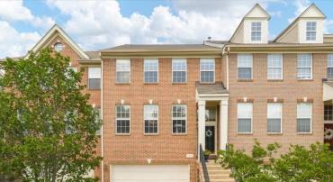 2662 LOGAN WOOD DR, HERNDON, Virginia 20171, 4 Bedrooms Bedrooms, ,3 BathroomsBathrooms,Residential,For sale,2662 LOGAN WOOD DR,VAFX2252786 MLS # VAFX2252786