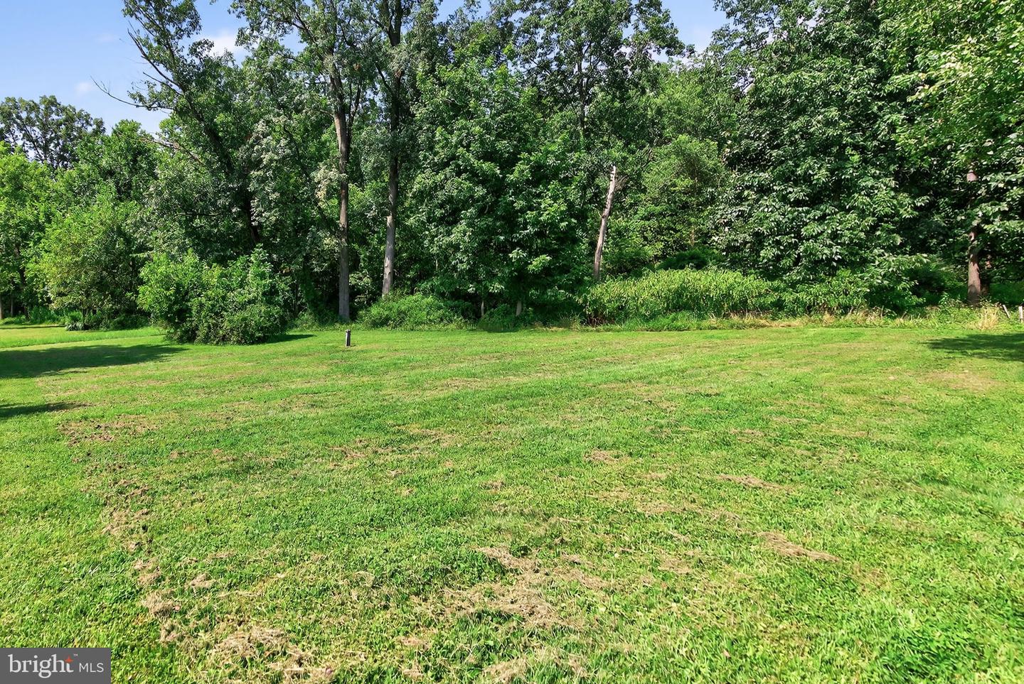 16904 GOLDEN LEAF CT, HAMILTON, Virginia 20158, 4 Bedrooms Bedrooms, ,5 BathroomsBathrooms,Residential,For sale,16904 GOLDEN LEAF CT,VALO2101162 MLS # VALO2101162