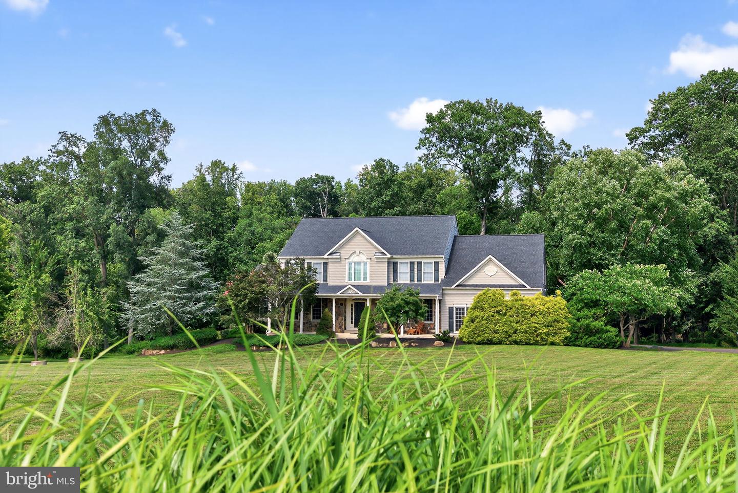 16904 GOLDEN LEAF CT, HAMILTON, Virginia 20158, 4 Bedrooms Bedrooms, ,5 BathroomsBathrooms,Residential,For sale,16904 GOLDEN LEAF CT,VALO2101162 MLS # VALO2101162