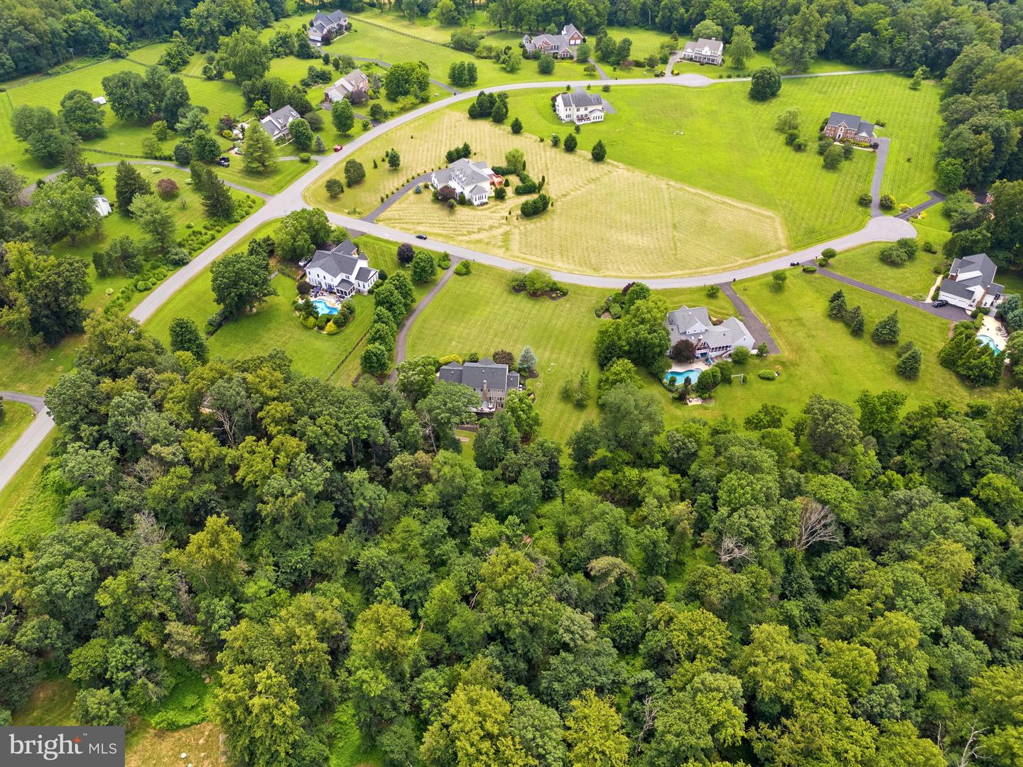 16904 GOLDEN LEAF CT, HAMILTON, Virginia 20158, 4 Bedrooms Bedrooms, ,5 BathroomsBathrooms,Residential,For sale,16904 GOLDEN LEAF CT,VALO2101162 MLS # VALO2101162