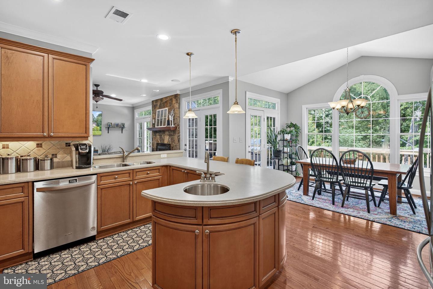 16904 GOLDEN LEAF CT, HAMILTON, Virginia 20158, 4 Bedrooms Bedrooms, ,5 BathroomsBathrooms,Residential,For sale,16904 GOLDEN LEAF CT,VALO2101162 MLS # VALO2101162