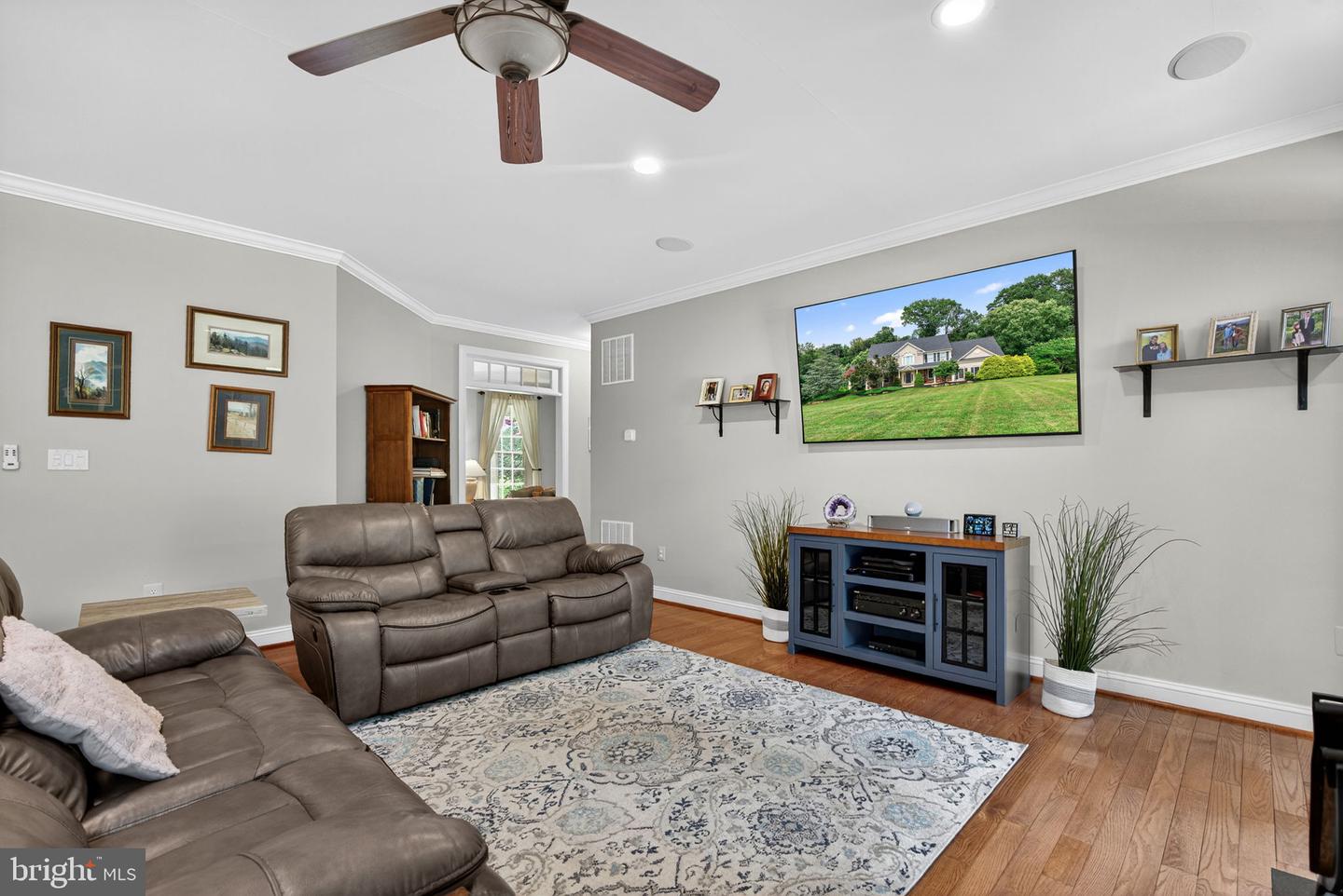 16904 GOLDEN LEAF CT, HAMILTON, Virginia 20158, 4 Bedrooms Bedrooms, ,5 BathroomsBathrooms,Residential,For sale,16904 GOLDEN LEAF CT,VALO2101162 MLS # VALO2101162