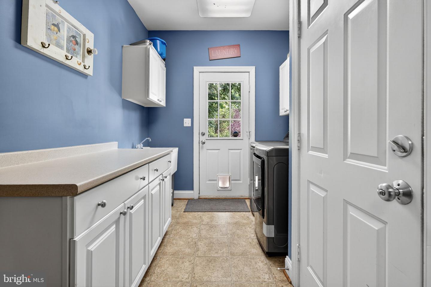 16904 GOLDEN LEAF CT, HAMILTON, Virginia 20158, 4 Bedrooms Bedrooms, ,5 BathroomsBathrooms,Residential,For sale,16904 GOLDEN LEAF CT,VALO2101162 MLS # VALO2101162