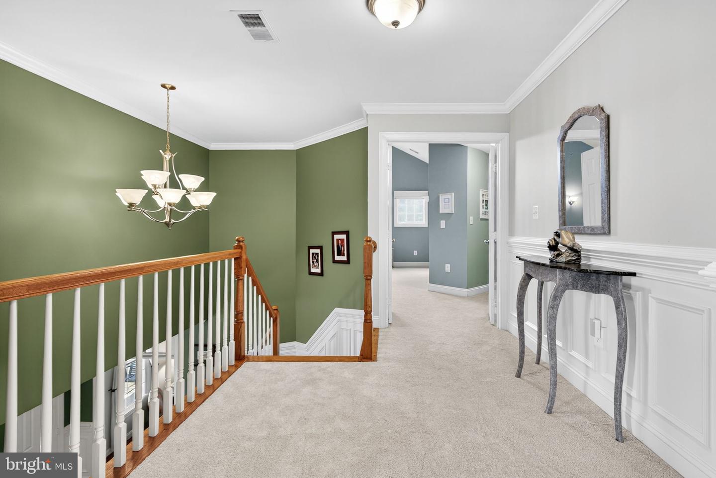 16904 GOLDEN LEAF CT, HAMILTON, Virginia 20158, 4 Bedrooms Bedrooms, ,5 BathroomsBathrooms,Residential,For sale,16904 GOLDEN LEAF CT,VALO2101162 MLS # VALO2101162