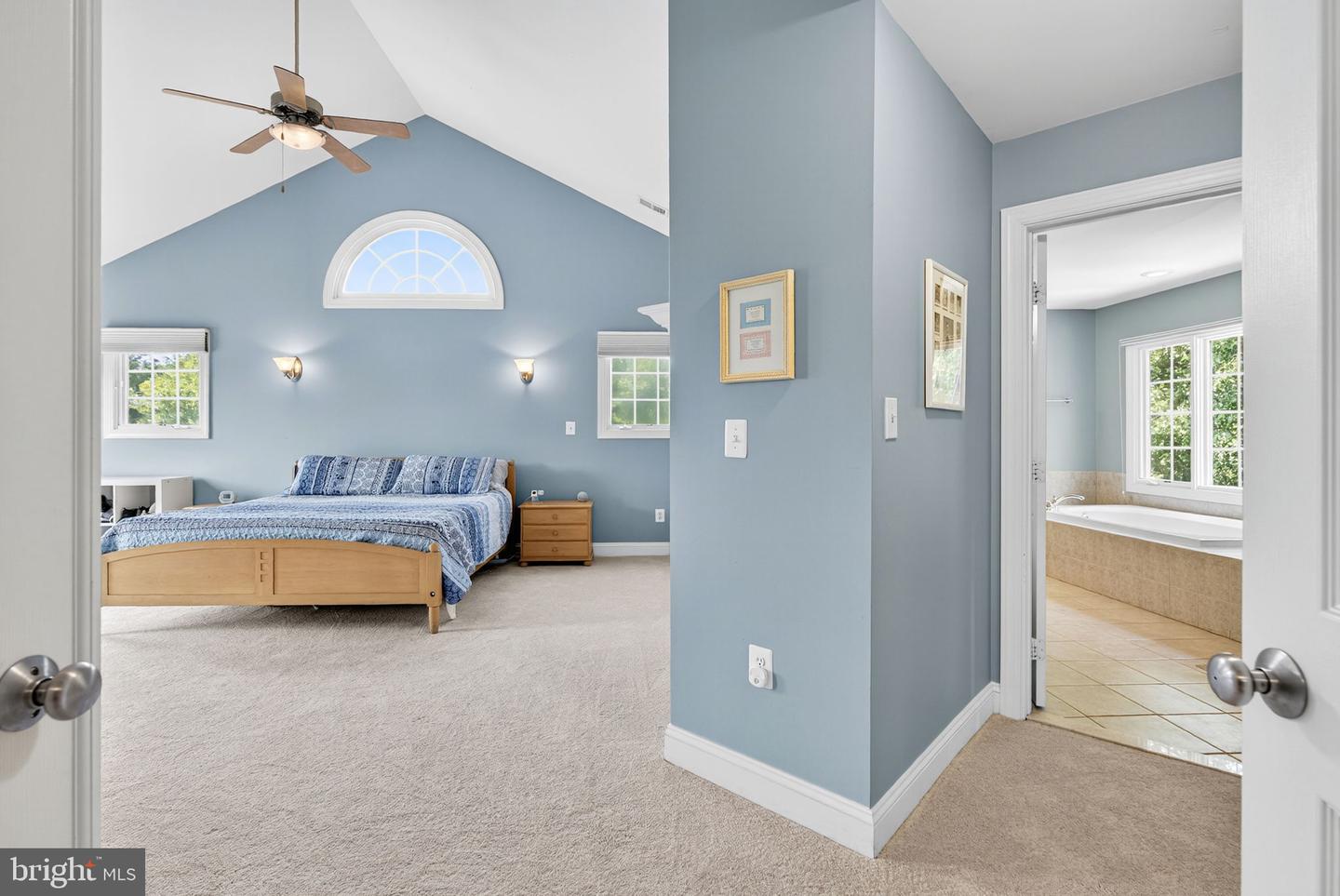 16904 GOLDEN LEAF CT, HAMILTON, Virginia 20158, 4 Bedrooms Bedrooms, ,5 BathroomsBathrooms,Residential,For sale,16904 GOLDEN LEAF CT,VALO2101162 MLS # VALO2101162