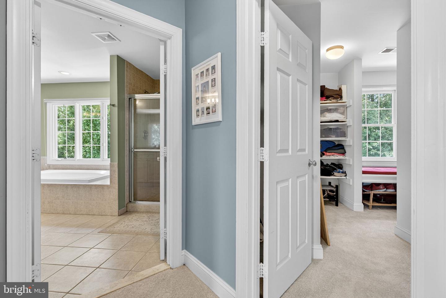 16904 GOLDEN LEAF CT, HAMILTON, Virginia 20158, 4 Bedrooms Bedrooms, ,5 BathroomsBathrooms,Residential,For sale,16904 GOLDEN LEAF CT,VALO2101162 MLS # VALO2101162