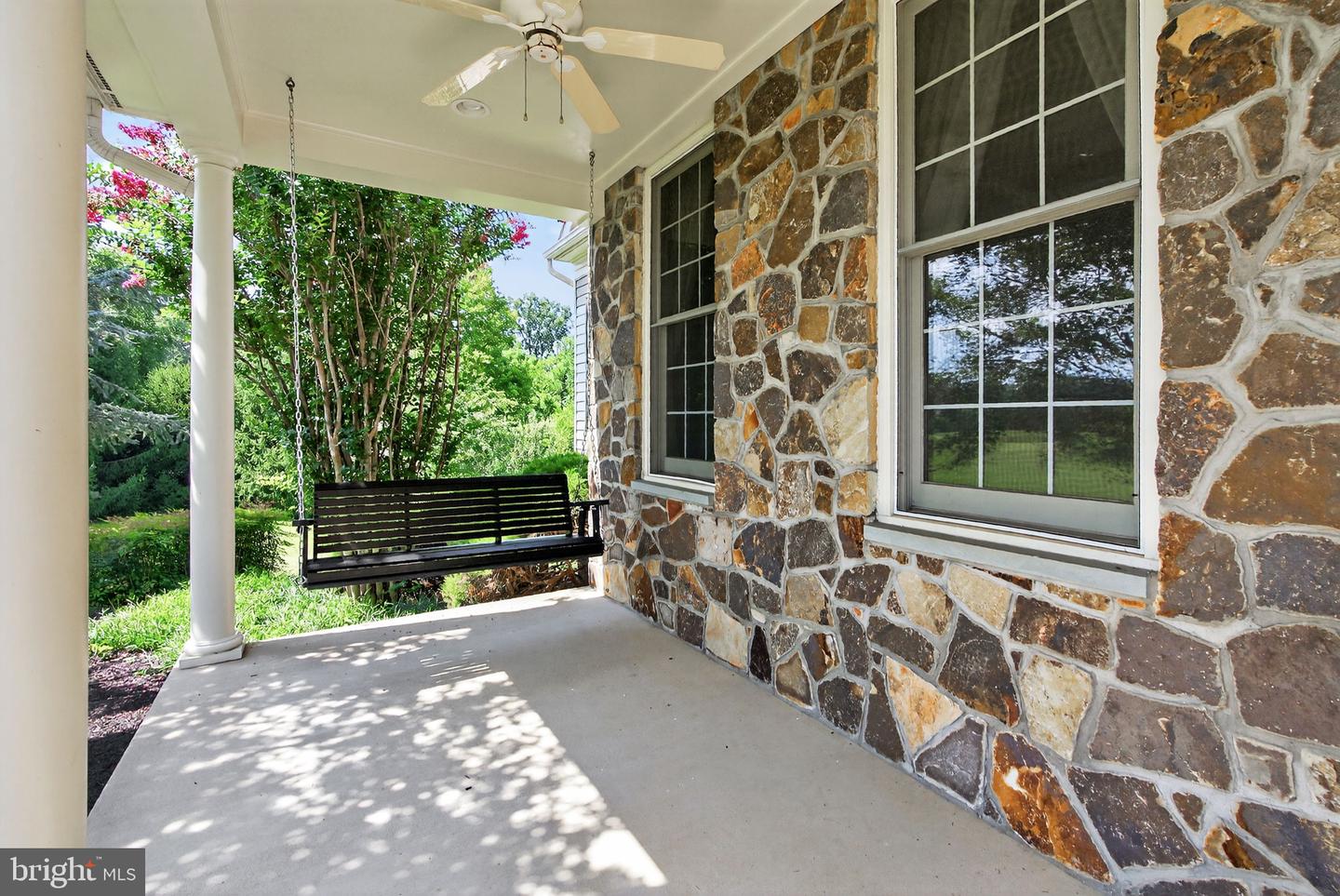 16904 GOLDEN LEAF CT, HAMILTON, Virginia 20158, 4 Bedrooms Bedrooms, ,5 BathroomsBathrooms,Residential,For sale,16904 GOLDEN LEAF CT,VALO2101162 MLS # VALO2101162