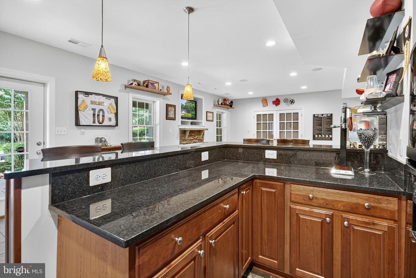 16904 GOLDEN LEAF CT, HAMILTON, Virginia 20158, 4 Bedrooms Bedrooms, ,5 BathroomsBathrooms,Residential,For sale,16904 GOLDEN LEAF CT,VALO2101162 MLS # VALO2101162