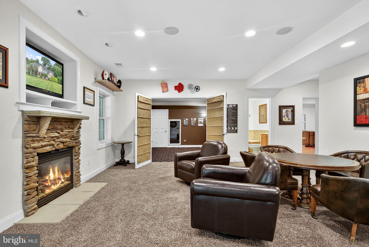 16904 GOLDEN LEAF CT, HAMILTON, Virginia 20158, 4 Bedrooms Bedrooms, ,5 BathroomsBathrooms,Residential,For sale,16904 GOLDEN LEAF CT,VALO2101162 MLS # VALO2101162