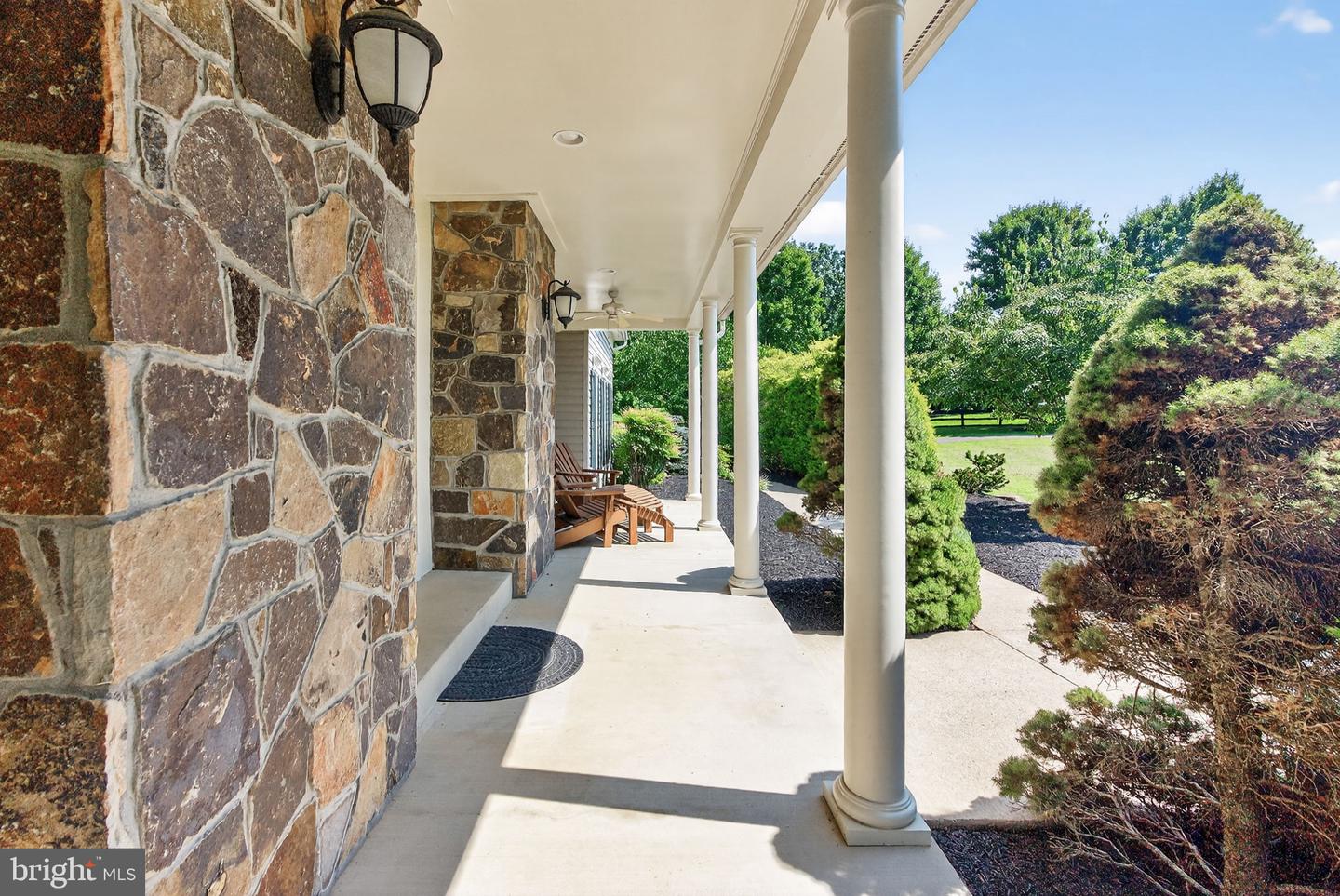 16904 GOLDEN LEAF CT, HAMILTON, Virginia 20158, 4 Bedrooms Bedrooms, ,5 BathroomsBathrooms,Residential,For sale,16904 GOLDEN LEAF CT,VALO2101162 MLS # VALO2101162