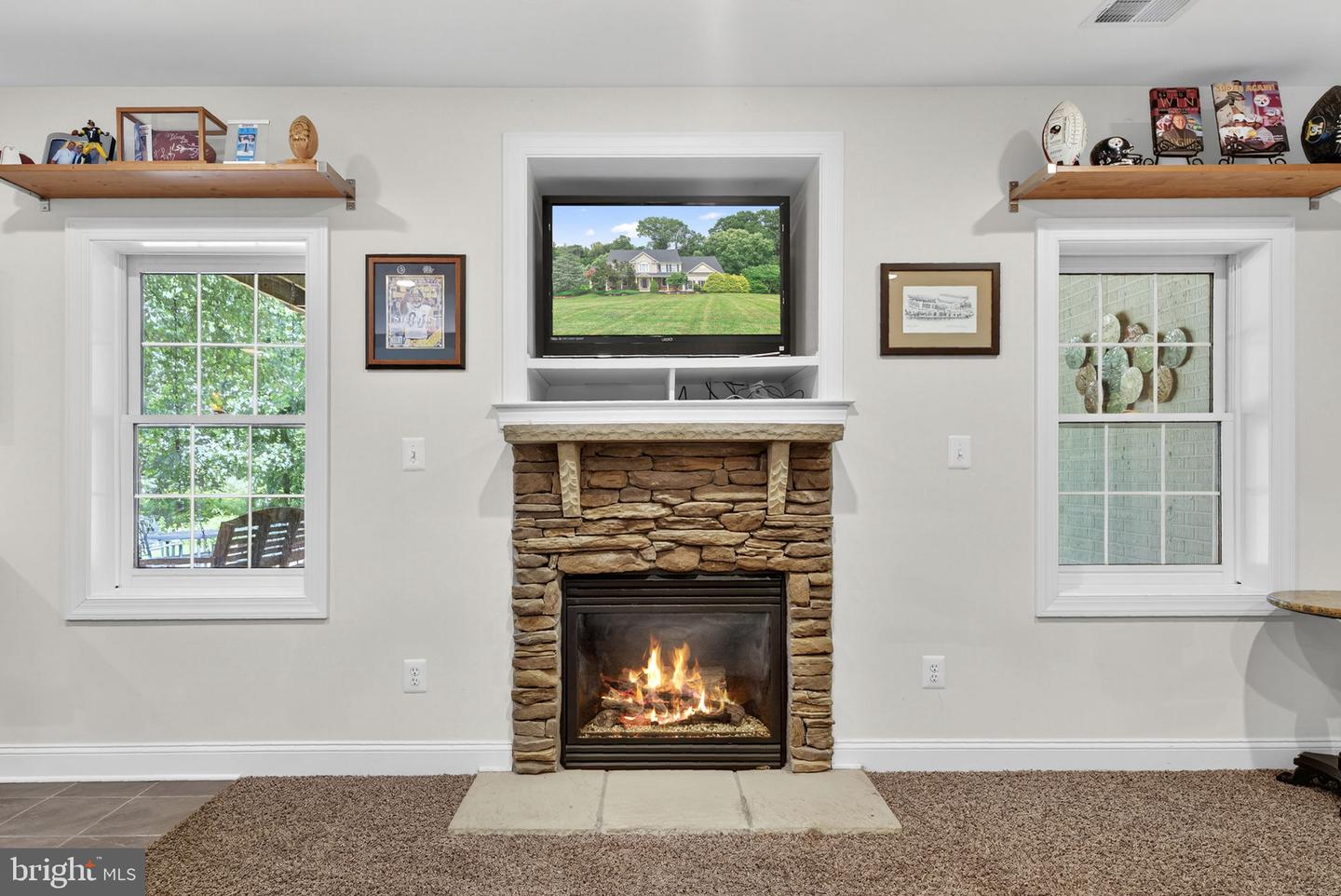 16904 GOLDEN LEAF CT, HAMILTON, Virginia 20158, 4 Bedrooms Bedrooms, ,5 BathroomsBathrooms,Residential,For sale,16904 GOLDEN LEAF CT,VALO2101162 MLS # VALO2101162