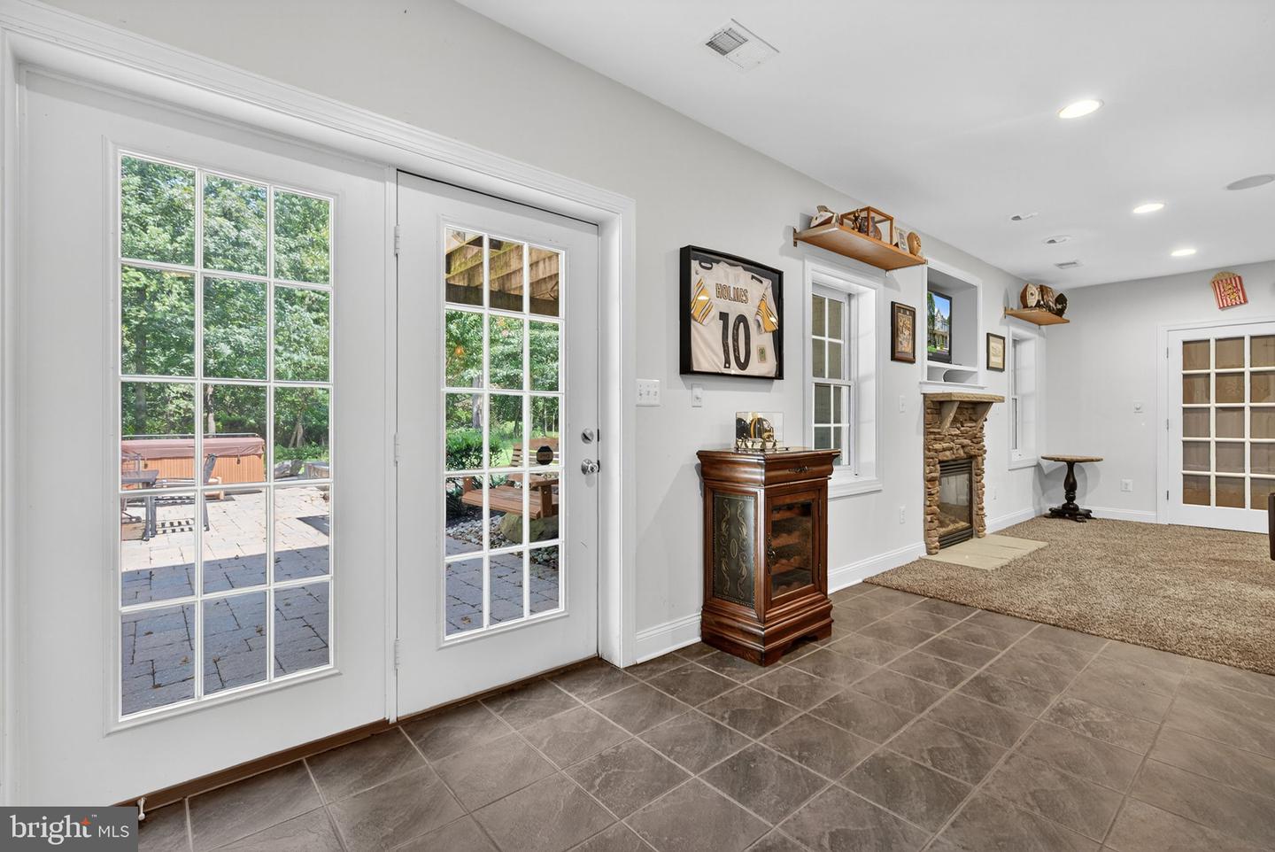 16904 GOLDEN LEAF CT, HAMILTON, Virginia 20158, 4 Bedrooms Bedrooms, ,5 BathroomsBathrooms,Residential,For sale,16904 GOLDEN LEAF CT,VALO2101162 MLS # VALO2101162