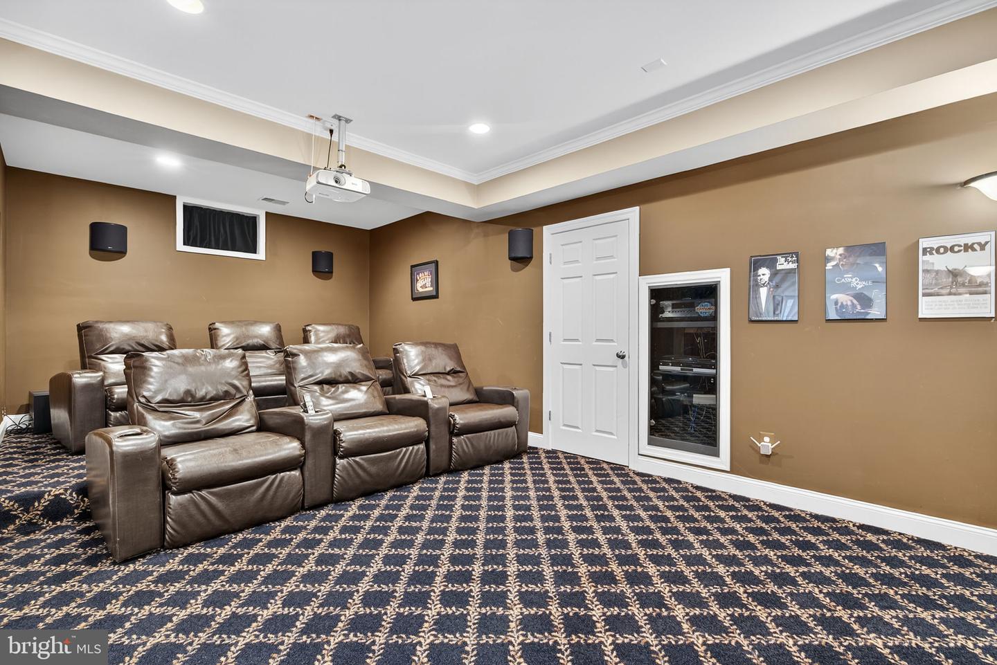 16904 GOLDEN LEAF CT, HAMILTON, Virginia 20158, 4 Bedrooms Bedrooms, ,5 BathroomsBathrooms,Residential,For sale,16904 GOLDEN LEAF CT,VALO2101162 MLS # VALO2101162
