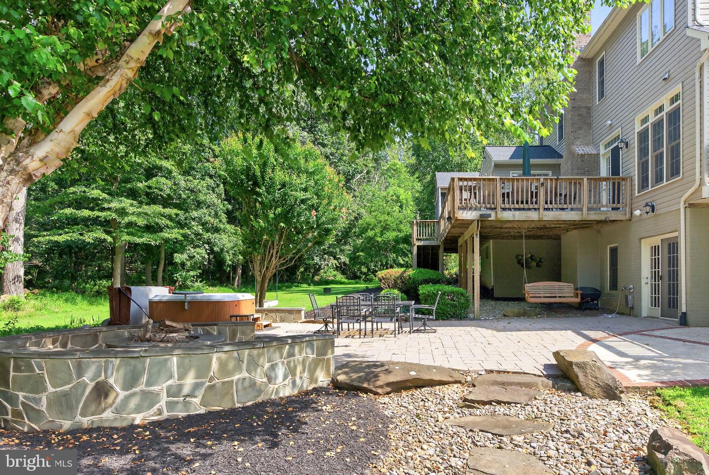 16904 GOLDEN LEAF CT, HAMILTON, Virginia 20158, 4 Bedrooms Bedrooms, ,5 BathroomsBathrooms,Residential,For sale,16904 GOLDEN LEAF CT,VALO2101162 MLS # VALO2101162