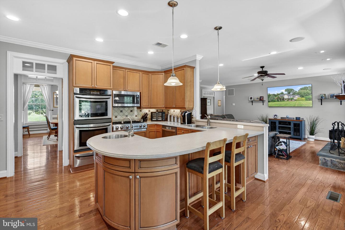 16904 GOLDEN LEAF CT, HAMILTON, Virginia 20158, 4 Bedrooms Bedrooms, ,5 BathroomsBathrooms,Residential,For sale,16904 GOLDEN LEAF CT,VALO2101162 MLS # VALO2101162