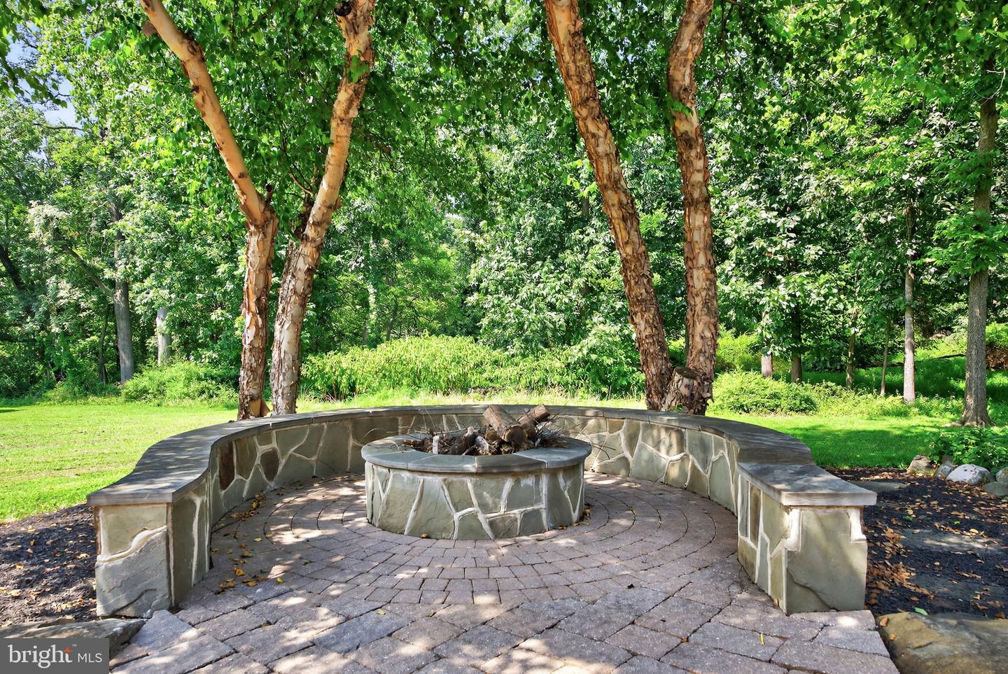 16904 GOLDEN LEAF CT, HAMILTON, Virginia 20158, 4 Bedrooms Bedrooms, ,5 BathroomsBathrooms,Residential,For sale,16904 GOLDEN LEAF CT,VALO2101162 MLS # VALO2101162