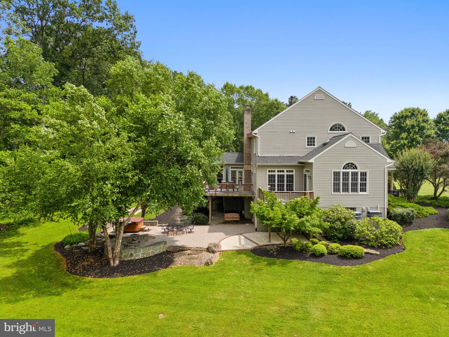 16904 GOLDEN LEAF CT, HAMILTON, Virginia 20158, 4 Bedrooms Bedrooms, ,5 BathroomsBathrooms,Residential,For sale,16904 GOLDEN LEAF CT,VALO2101162 MLS # VALO2101162