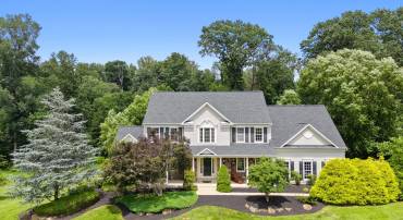 16904 GOLDEN LEAF CT, HAMILTON, Virginia 20158, 4 Bedrooms Bedrooms, ,5 BathroomsBathrooms,Residential,For sale,16904 GOLDEN LEAF CT,VALO2101162 MLS # VALO2101162