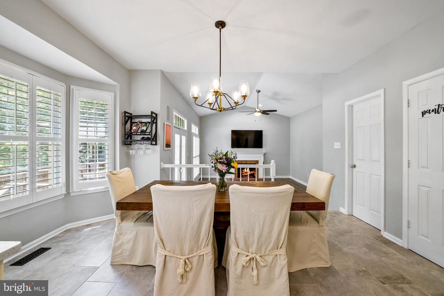 408 TUDOR CT NE, LEESBURG, Virginia 20176, 5 Bedrooms Bedrooms, ,3 BathroomsBathrooms,Residential,For sale,408 TUDOR CT NE,VALO2101164 MLS # VALO2101164