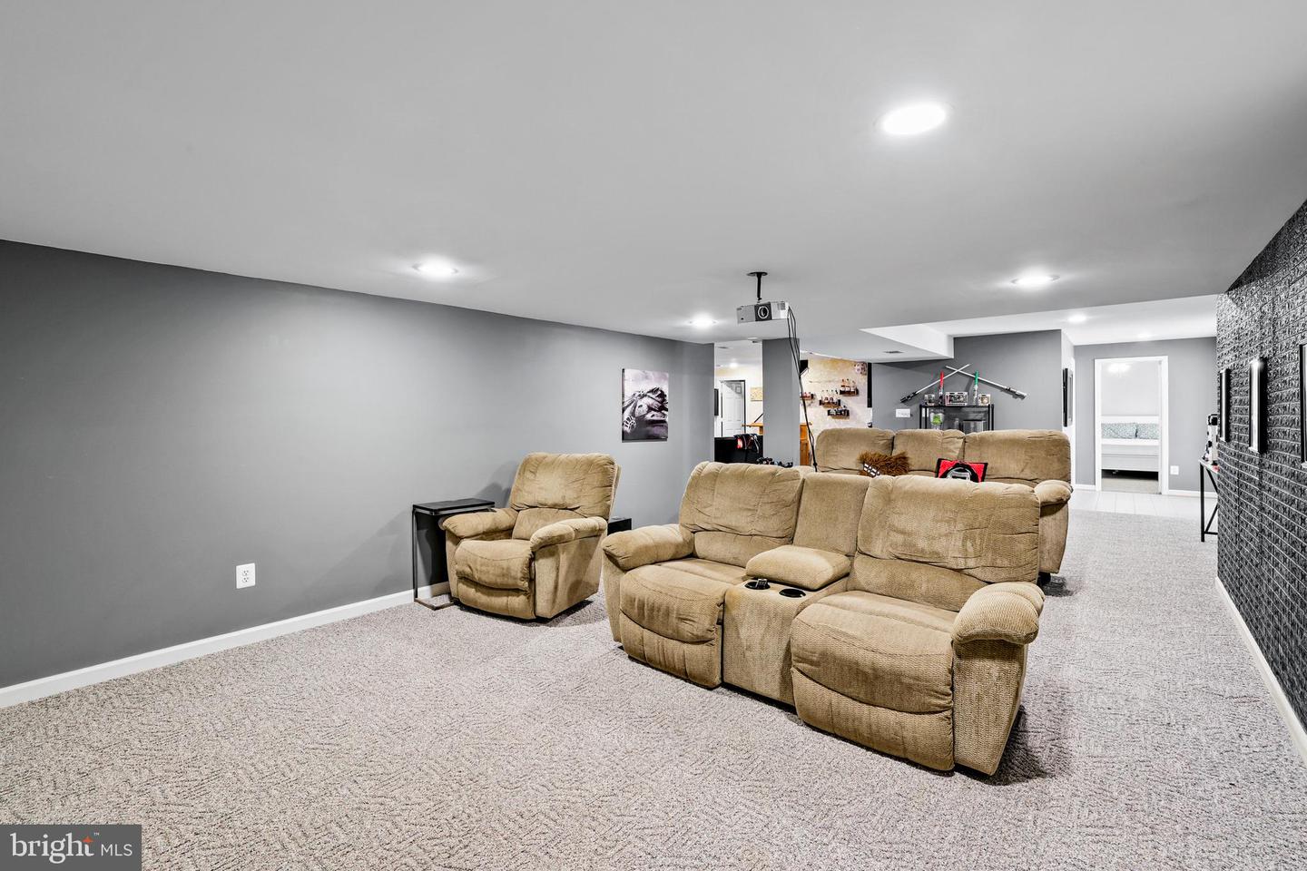 408 TUDOR CT NE, LEESBURG, Virginia 20176, 5 Bedrooms Bedrooms, ,3 BathroomsBathrooms,Residential,For sale,408 TUDOR CT NE,VALO2101164 MLS # VALO2101164