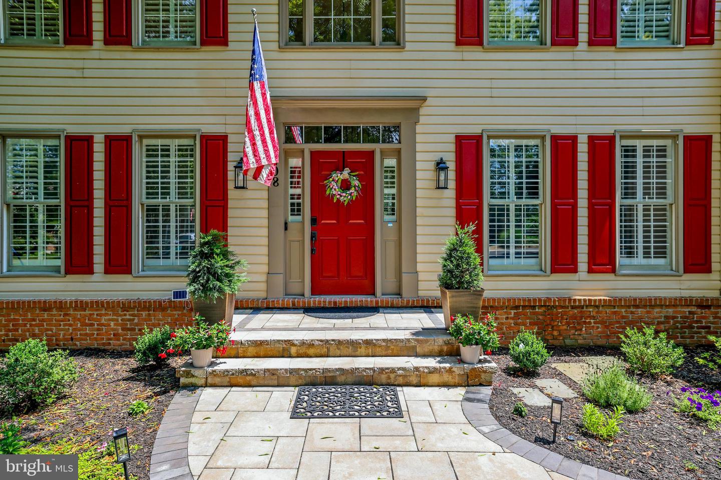408 TUDOR CT NE, LEESBURG, Virginia 20176, 5 Bedrooms Bedrooms, ,3 BathroomsBathrooms,Residential,For sale,408 TUDOR CT NE,VALO2101164 MLS # VALO2101164