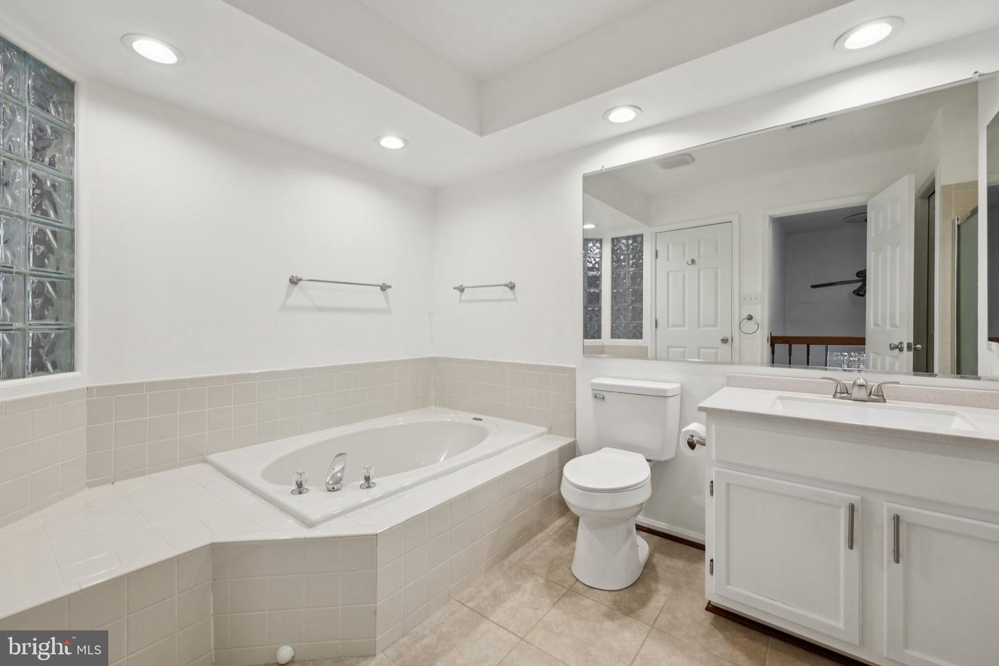 5920 GUNTHER CT, CENTREVILLE, Virginia 20120, 3 Bedrooms Bedrooms, ,2 BathroomsBathrooms,Residential,For sale,5920 GUNTHER CT,VAFX2253518 MLS # VAFX2253518