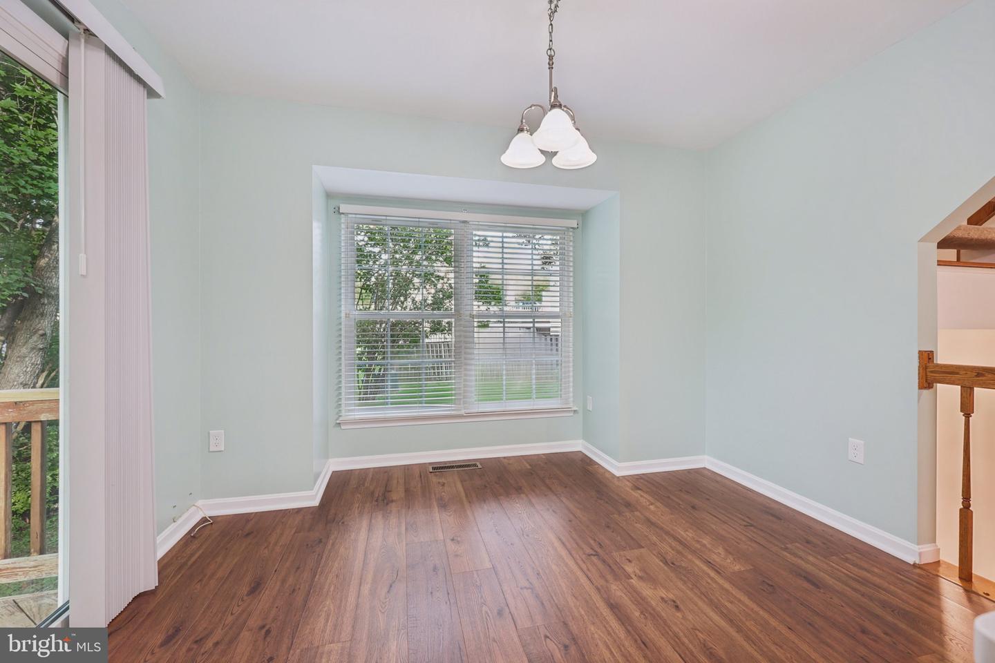 5920 GUNTHER CT, CENTREVILLE, Virginia 20120, 3 Bedrooms Bedrooms, ,2 BathroomsBathrooms,Residential,For sale,5920 GUNTHER CT,VAFX2253518 MLS # VAFX2253518