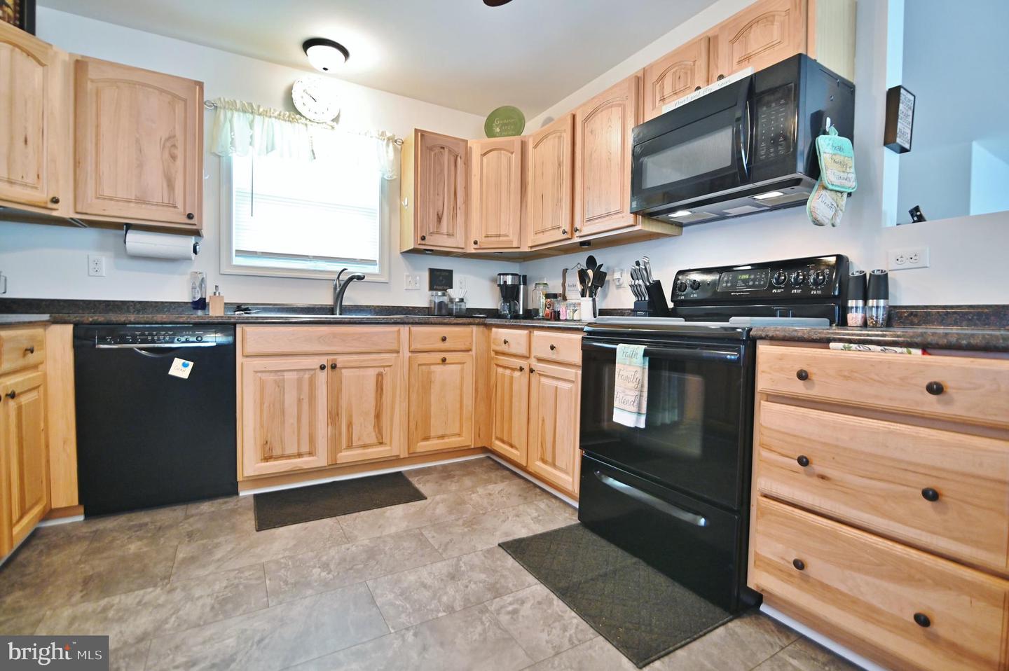 39 SUMMERS LN, NEW MARKET, Virginia 22844, 3 Bedrooms Bedrooms, ,2 BathroomsBathrooms,Residential,For sale,39 SUMMERS LN,VASH2011922 MLS # VASH2011922